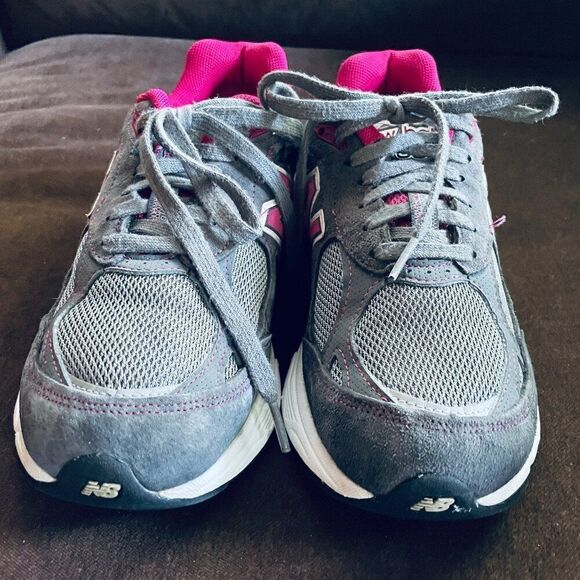 Xlnt new balance 990 Susan komen breast cancer awareness running shoes 6.5 US D - Picture 2 of 8